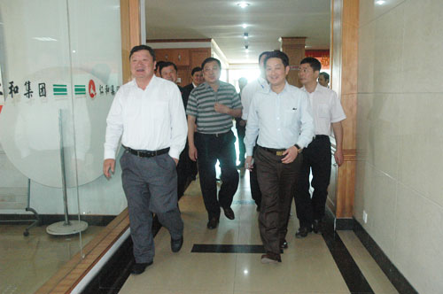 江西省藥監(jiān)局關晏民局長視察仁和集團
